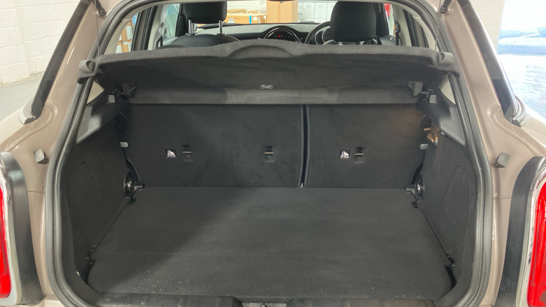 MINI Hatchback 1.5 Cooper Classic 5dr Auto Petrol Hatchback